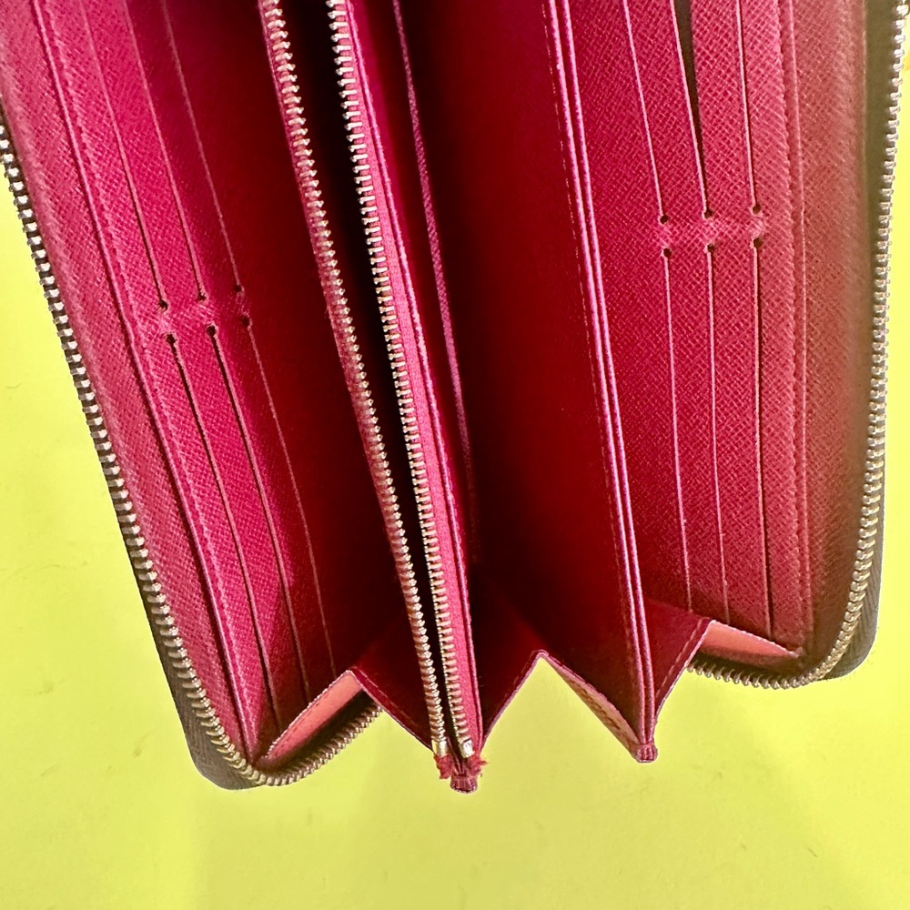 Louis Vuitton Classic Monogram Zipper Wallet Red interior - Picture 10 of 15